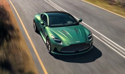 Clip Aston Martin giới thiệu DB12